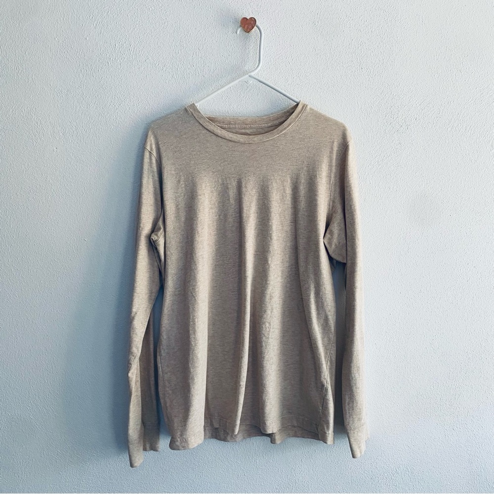George Tan Long Sleeve Tee with Crew Neck and Relaxed Fit